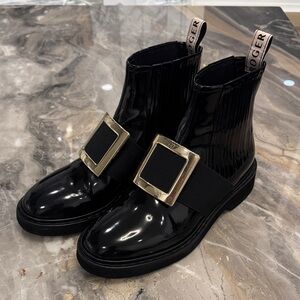 Roger Vivier Viv’ Rangers Chelsea Boots – Black – EU 38.5 – Like New